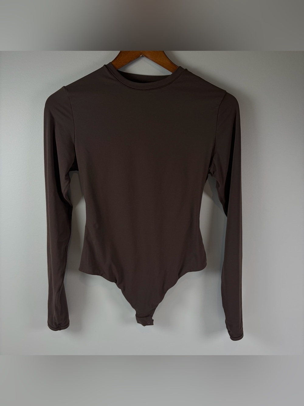 Skims Long Sleeve Crew Neck Cocoa Bodysuit Stretch Snap Closure Women's Size L